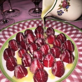 Gluten-free raspberry dessert from Le Cremaillere